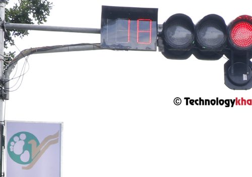 ट्राफिक लाइट: ललितपुरमा एआई, काठमाडौँमा भ्याइ नभ्याई