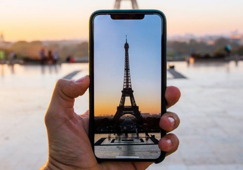 भोडाफोन तथा ईईद्वारा यूरोपियन यूनियनमा रोमिङ चार्ज पुन: लागू गर्नमा ढिलाइ