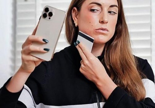 घरेलु हिंसा पीडितले प्रहरीलाई तस्बिर पठाउन सक्ने मोबाइल एप बेलायतमा तयार