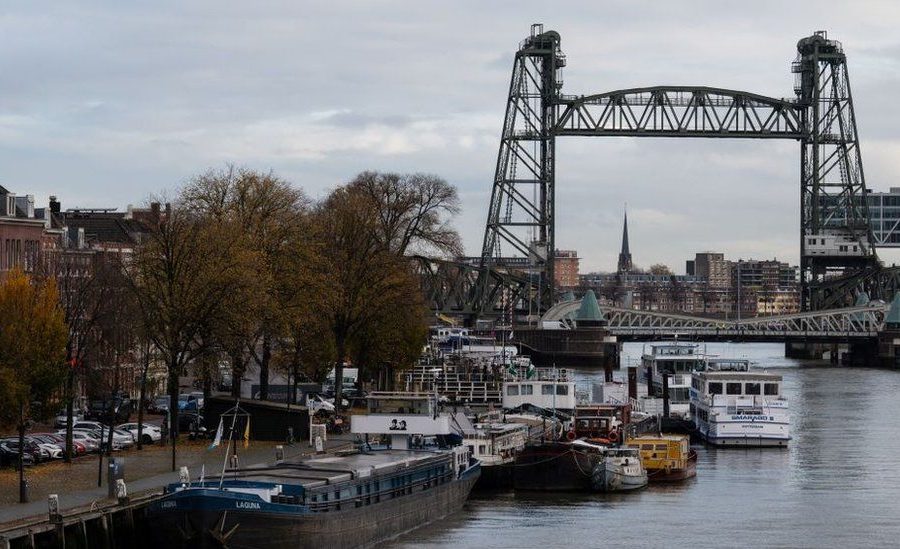 जेफ बेजोसका लागि निर्मित सुपरयाचलाई बाटो दिन ऐतिहासिक पुल भत्काईने