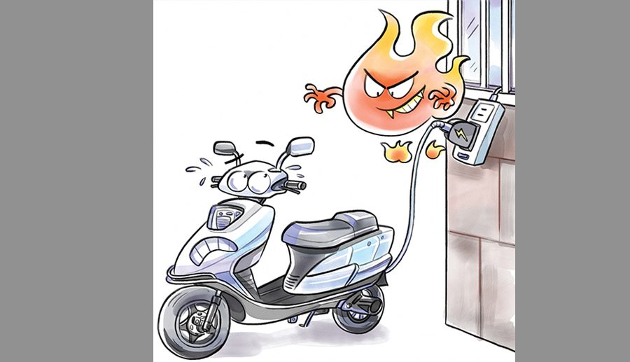 चार्जिङमा राखिएको ईलेक्ट्रिक स्कूटर भारतमा बमजस्तै एक्कासी विष्फोट