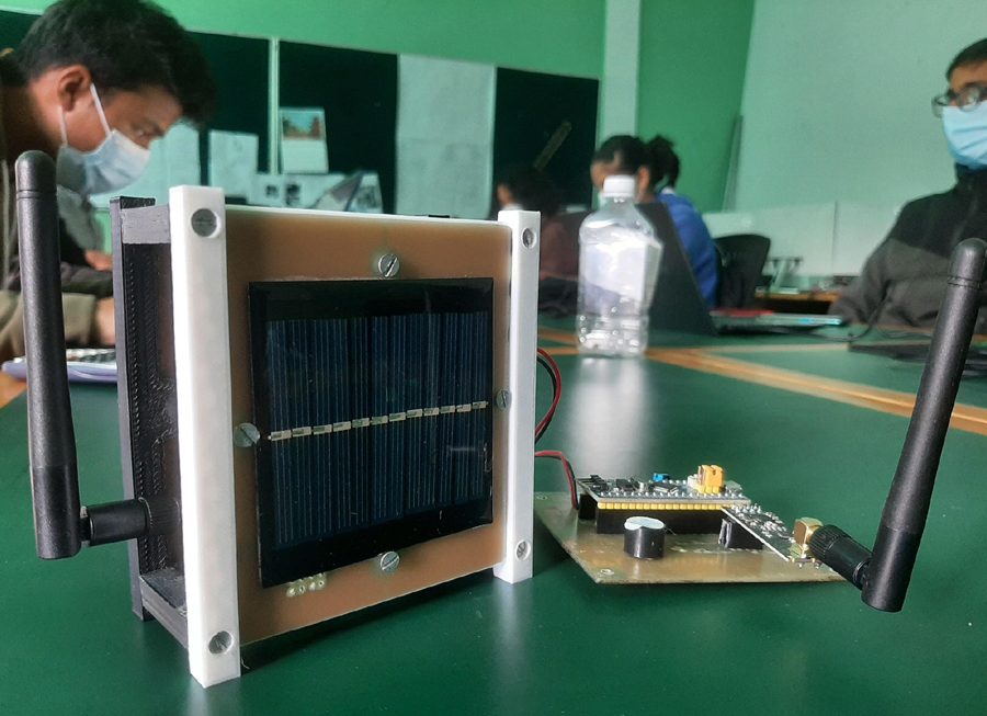 नानो स्याटेलाइट बनाउन सिकाउने शैक्षिक किट तयार पारिँदै, विदेशी संस्थाहरुलाई बेच्ने योजना