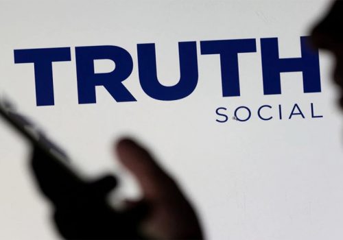 ट्रुथ सोसल एप एप्पलमा सर्वाधिक डाउनलोड: ट्रम्पसम्बद्ध कम्पनीको शेयर मूल्य आकाशियो