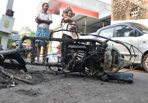 इलेक्ट्रिक बाइकमा आगलागी हुँदा भारतमा बाबुछोरीको ज्यान गयो