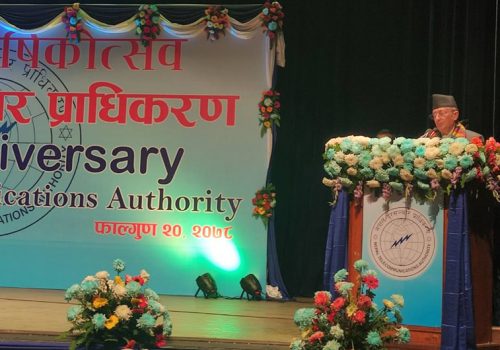 सेवाग्राहीलाई निर्दिष्ट सेवा प्रदान गराउन प्राधिकरण अग्रसर हुनुपर्छ: मन्त्री कार्की