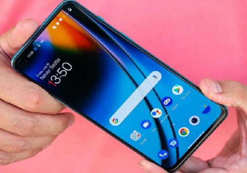 वनप्लस नर्ड ३ मा ६.७ इन्च स्क्रीन र १२ जीबी र्याम रहने