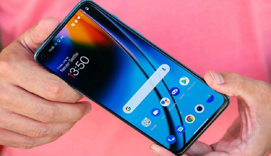 वनप्लस नर्ड ३ मा ६.७ इन्च स्क्रीन र १२ जीबी र्याम रहने