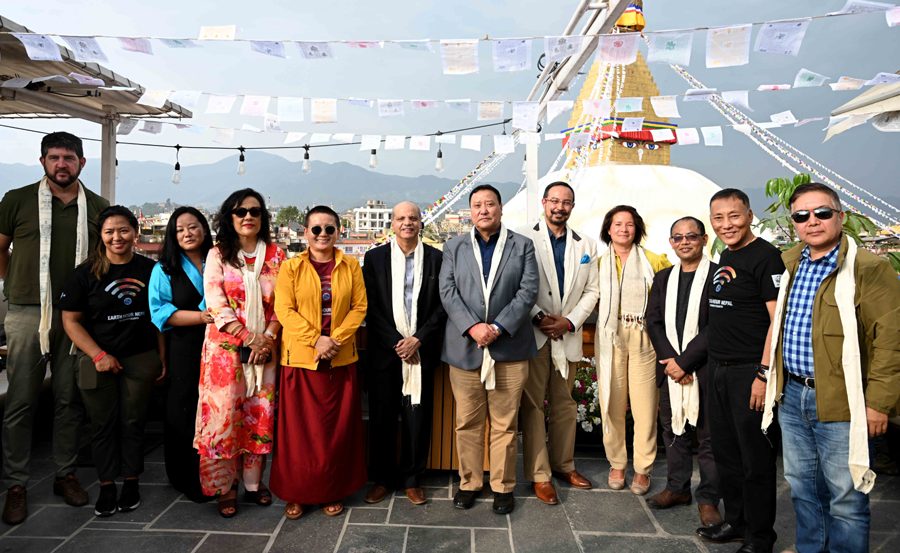 नबिल बैंकले दिगोपन प्रबर्द्धन गर्न बौद्धनाथ स्तुपामा वातावरण मैत्री लुङ्गटा जडान