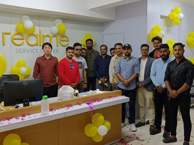 Realme opens up a new authorized service center at Itahari