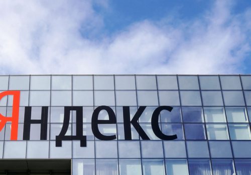 रुसको यान्डेक्सले ७०३ मिलियन डलरमा किन्यो ट्याक्सी जेभीमा उबरको सेयर
