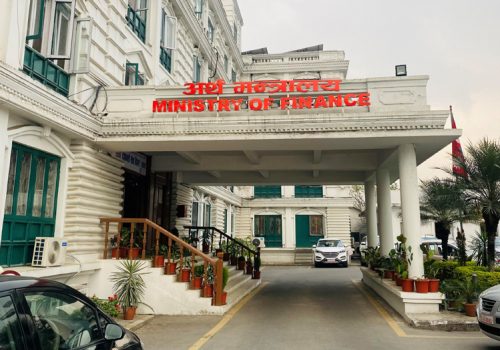 टोल फ्रि नम्बर ११३८ मा निशुल्क फोन गरेर बजेट बारे अर्थ मन्त्रालयलाई सुझाव दिन सकिने