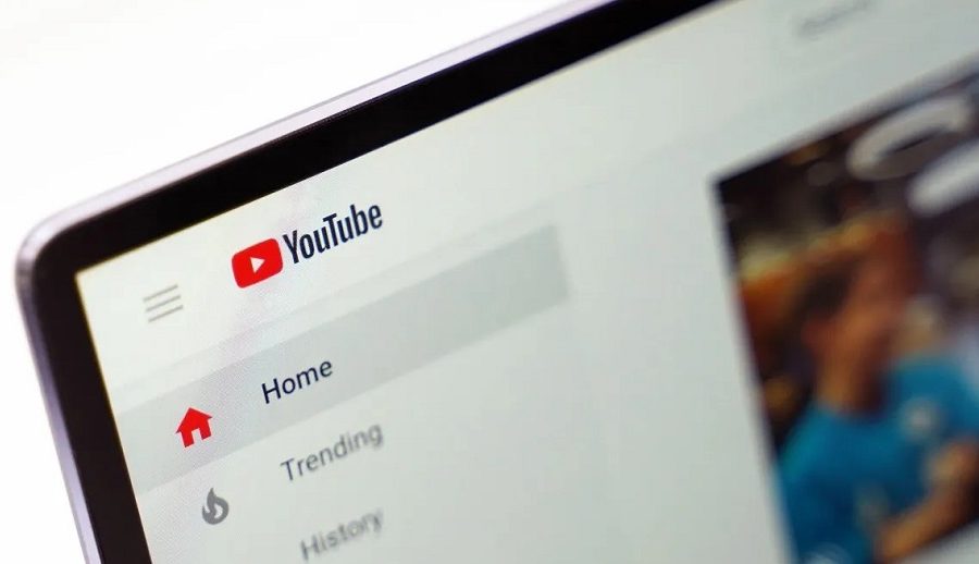 भिडियोको विशेष भागमा इमोजी रियाक्ट गर्न मिल्ने फिचर परीक्षण गर्दै यूट्युब