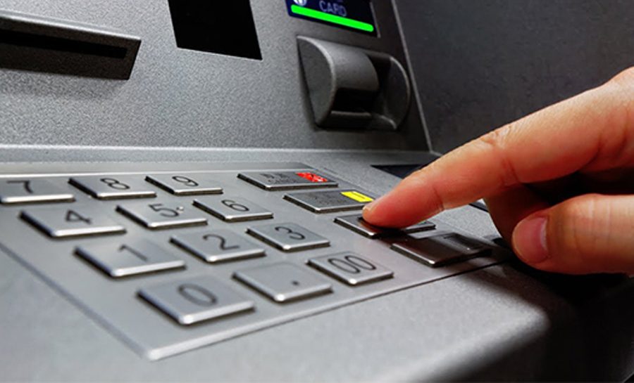 अर्को बैंकको एटीएमबाट पैसा झिक्दा लाग्ने शुल्क घट्यो