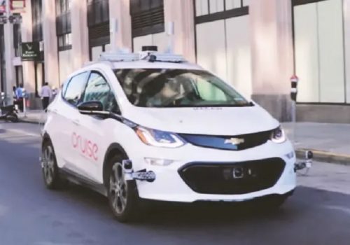 जब स्वचालित कारलाई प्रहरीले नियन्त्रणमा लिन खोज्यो…