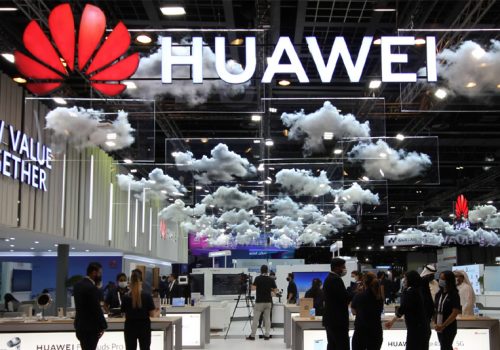 ह्वावेले इन्टरप्राइज मार्केटको लागि उपभोक्ता उत्पादनहरूलाई अनुकूलन गर्दै