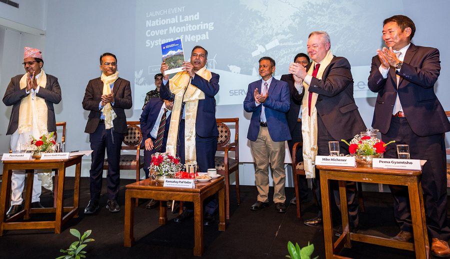 क्लाउड कम्प्युटिङ र आर्टिफिसियल इन्टेलिजेन्ससहितको भूआवरण अनुगमन प्रणाली सुरुवात