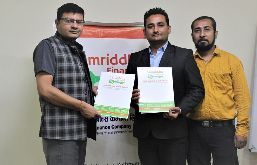 समृद्धि फाइनान्स र ए टु जेट अनलाइन बजारबीच सम्झौता