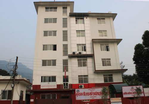 लुम्बिनी प्रदेशको काम कारबाही बारे गुनासो सुन्न हेलो मुख्यमन्त्री कक्ष सञ्चालन