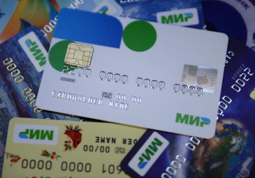 घरेलु बैंक कार्डको लागि आवश्यक माइक्रोचिप्सको लागि चीनतर्फ हेर्दै रुस