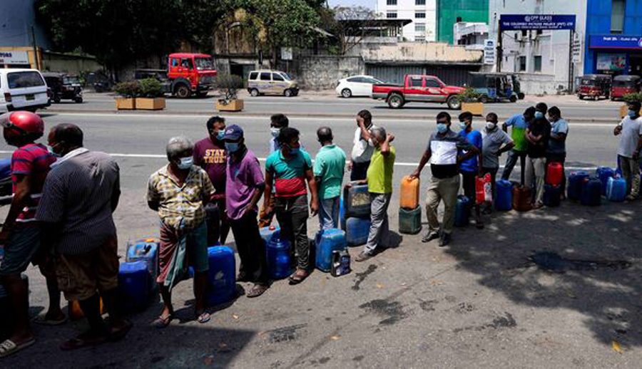 श्रीलंकामा फेसबुक, ट्विटर लगायतका सामाजिक सञ्जालहरु बन्द