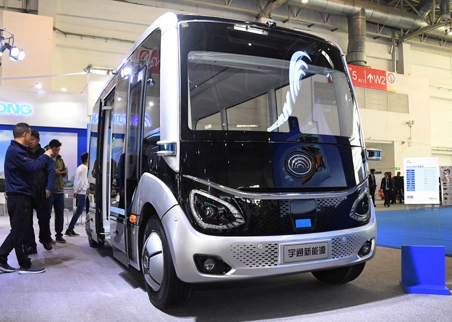 स्वचालित बसहरूको सडक परीक्षणको लागि सहयोगी नीति बनाउँदै चीन