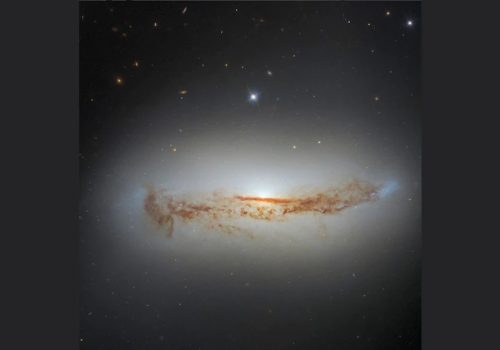 नासाको हबल टेलिस्कोपले फेला पार्यो धुलोको पछाडि लुकेको सक्रिय ब्ल्याक होल