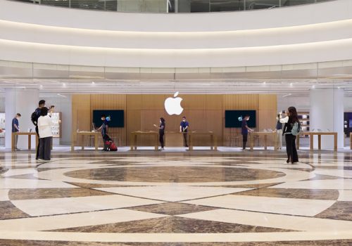 एप्पलले खोल्यो चीनको वुहानमा नयाँ स्टोर