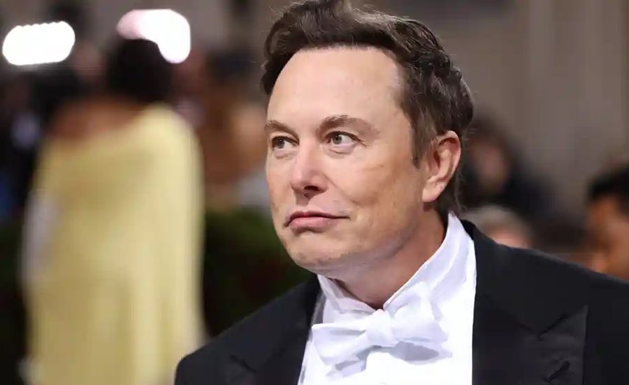 इलन मस्कमाथि स्पेसएक्सको फ्लाइट एटेन्डेन्टद्वारा यौन हिंसाको आरोप, २ लाख ५० हजार डलरमा मिलापत्र