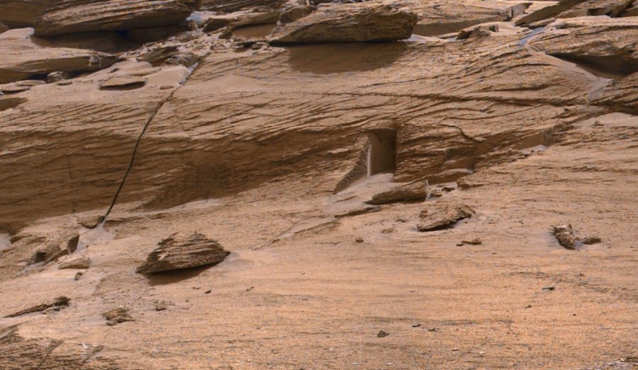 के मंगल ग्रहमा एलियनहरुको ढोकामा पुगेको हो नासाको रोभर ?