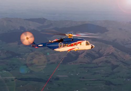 रकेट ल्याब पहिलो पटक हेलिकप्टरद्वारा मध्य आकाशमा रकेट बुस्टर क्याप्चर गर्न सफल