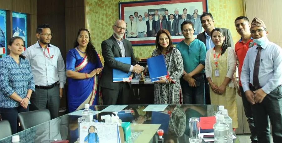 मेगा बैंक र आइडीई नेपालबीच सम्झौता, डिजिटल बैंकिङका लागि किसान कार्ड वितरण गर्ने