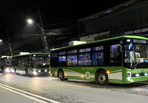 थप एक सय स्मार्ट विद्युतीय बस चलाउन प्रधानमन्त्री कार्यालयमा छलफल