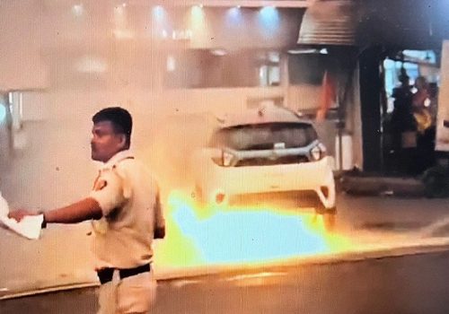 आगलागीका घटना बढ्न थालेपछि भारतीय ईभीमा ब्ल्याक बक्स राख्न सिफारिस