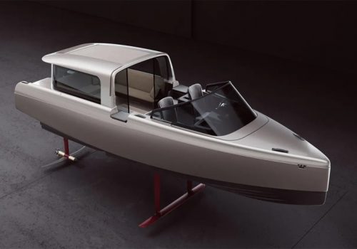 क्याण्डेला पी-८ भोयजर नामको विश्वको पहिलो उड्ने इलेक्ट्रिक ट्याक्सी बोट सार्वजनिक