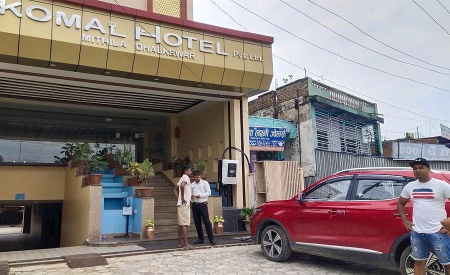 ढल्केवर चार्जिङ स्टेशनले सवारी चार्ज गर्नमा सहज