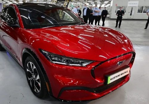 ब्याट्री तात्ने समस्या आएपछि फोर्डद्वारा ४९ हजार विद्युतीय गाडी ‘रिकल’