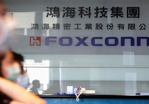 ईभी ब्याट्रीका लागि फक्सकन र थाइल्याण्डको पीटीटीबिच १ अर्ब डलरको सम्झौता