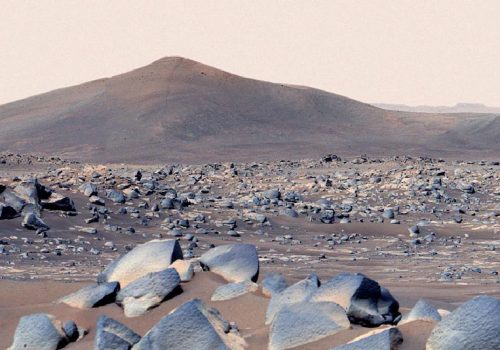 चिनियाँ वैज्ञानिकहरूले मंगल ग्रहमा फेला पारे ८ अनौठा गुफा, पानीको उपस्थितिको प्रमाण प्रदान गर्ने