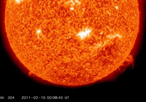 सूर्यमा देखिएको सनस्पट २४ घण्टामा दोब्बर बढ्यो, विष्फोट भए पृथ्वीमा असर