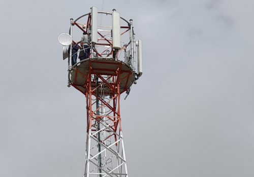 दाङको विकट क्षेत्र मलैमा फोन गर्न डाँडोमा जानुपर्ने अवस्था हट्दै