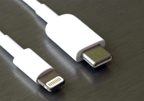 एप्पलको आईफोन १५ लाइटनिङ पोर्ट प्रयोग गर्ने अन्तिम मोडेल हुने