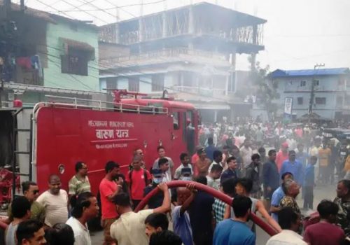 झापाको इलेक्ट्रोनिक्स पसलमा आगलागी