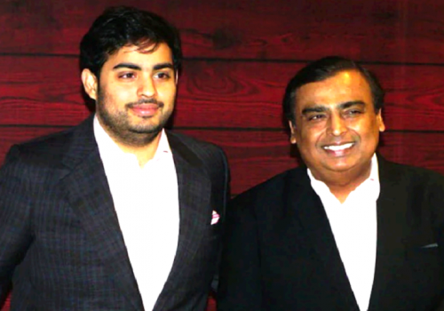 भारतमा मुकेश अम्बानीले छोडे रिलायन्स जियो, जेठा छोरा आकाश बोर्डको अध्यक्ष