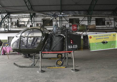 मनमोहन प्राविधिक विश्वविद्यालयलाई अध्ययन प्रयोगका लागि नेपाली सेनाले दियो हेलिकप्टर