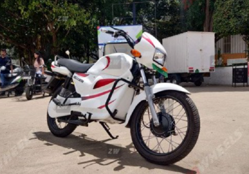 हिरो स्प्लेन्डर जस्तै देखिने एडीएमएस बक्सर इलेक्ट्रिक मोटरसाइकल सार्वजनिक, रेञ्ज १४० किलोमिटर