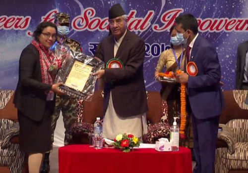 दूरसञ्चार प्राधिकरणकी बाशुकलाले पाईन ईन्जिनियर्स एशोसिएसनको आउटस्ट्याण्डिङ्ग युथ प्रोफेशनल अवार्ड