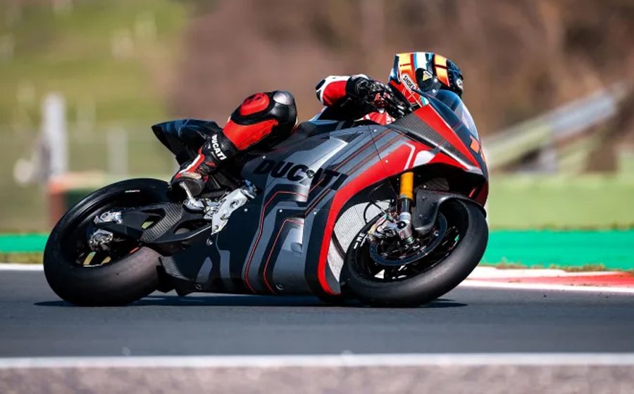 मोटोई रेसिङका लागि डिजाइन गरिएको डुकाटीको पहिलो इलेक्ट्रिक मोटरसाइकल