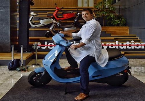 भारतीय उपभोक्ता आयोगद्वारा ओला इलेक्ट्रिक स्कुटरका मालिक भाविश अग्रवाल विरुद्ध पक्राउ पुर्जी जारी