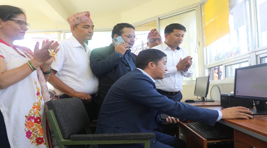 सातदोबाटोस्थित पौडी पोखरीमा ई–टिकटको सुरुवात