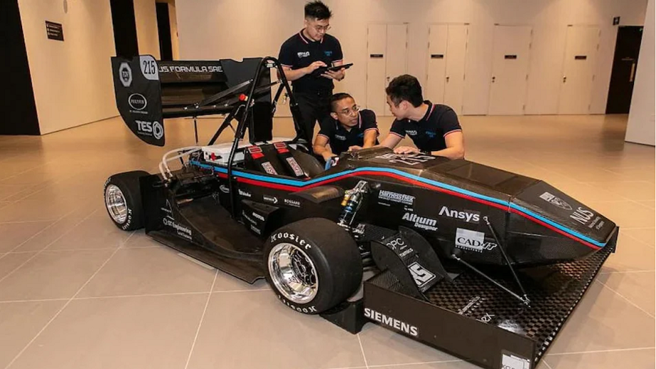 सिंगापुरका विद्यार्थीले बनाएर इलेक्ट्रिक रेस कार